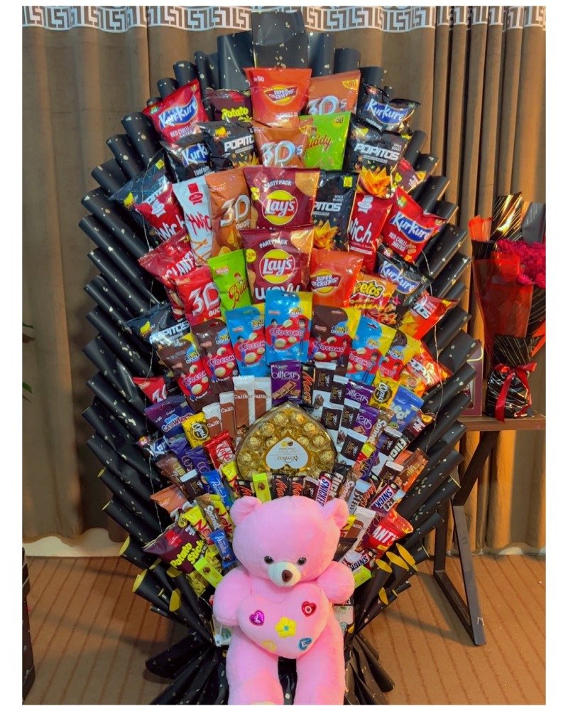 5ft. Snacks Tower Bouquet (available in kolkata only)